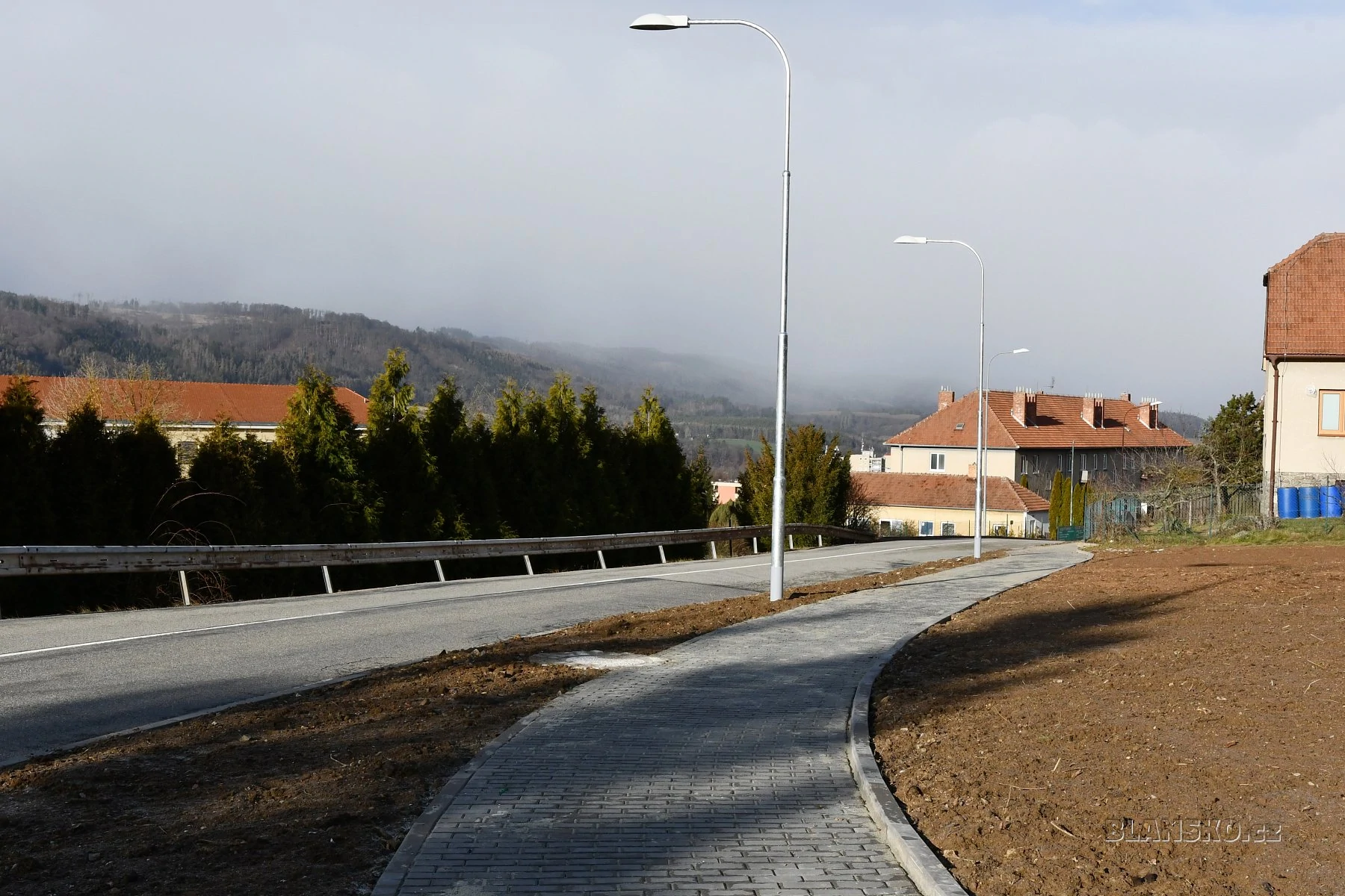 Nový chodník spojuje Sadovou ulici s ulicí Nad Žlíbkem. © Michal Záboj/ město Blansko